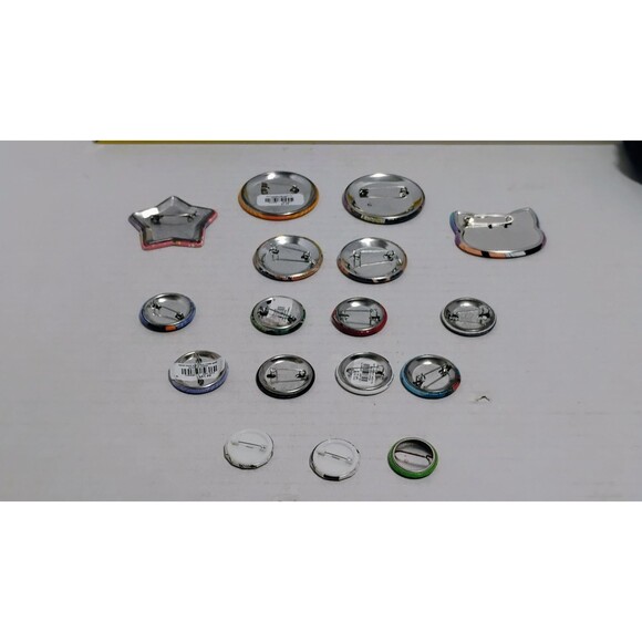 HUGE LOT OF PIN BACK ANIME BUTTONS 17 COUNT FUMIKAGE TOKOYAMI ETC - Picture 10 of 10